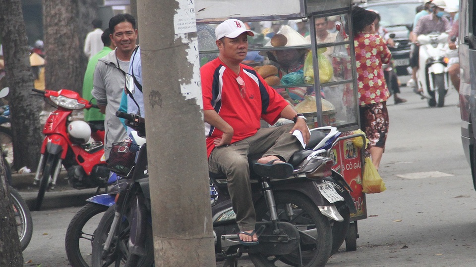 Vé xem U22 Việt Nam thi đấu: Người bán vắng, người mua càng vắng hơn - 6