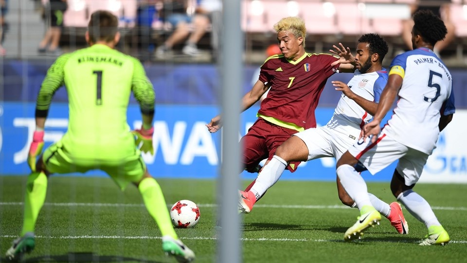 U20 Venezuela vượt qua U20 Mỹ để vào bán kết World Cup U20 - 1
U20 Venezuela ép sân trong suốt trận đấu