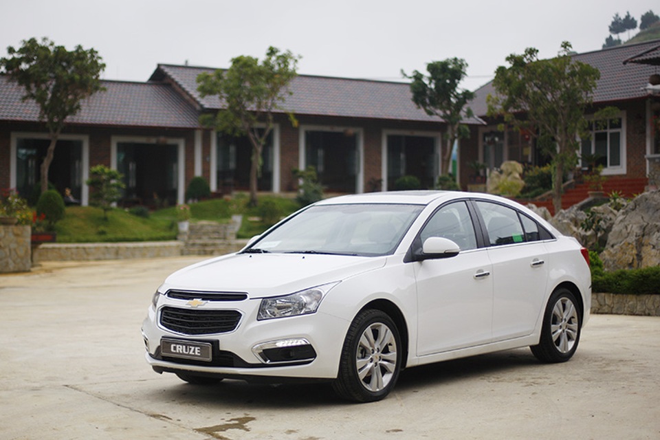 Thị trường ôtô Việt Nam - Khốc liệt cuộc đua giảm giá - 2 Hầu hết các hãng xe bình dân tại Việt Nam đều đang thực hiện các chương trình khuyến mãi khá lớn