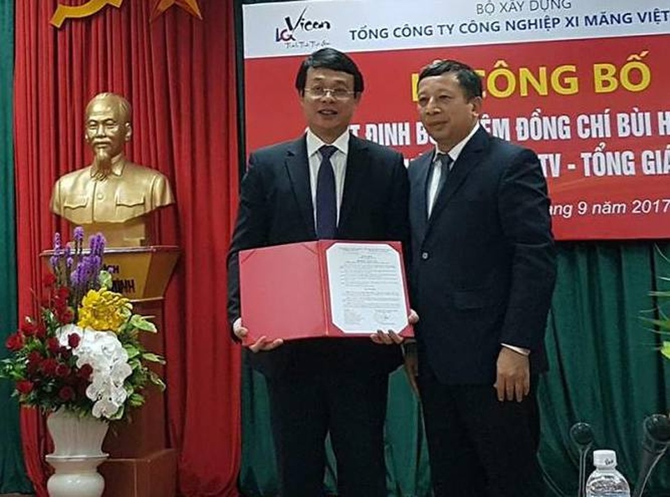 Tổng công ty Xi măng Việt Nam có Tổng Giám đốc mới - 1
Ông Bùi Hồng Minh nhận quyết định bổ nhiệm Tổng Giám đốc Vicem.