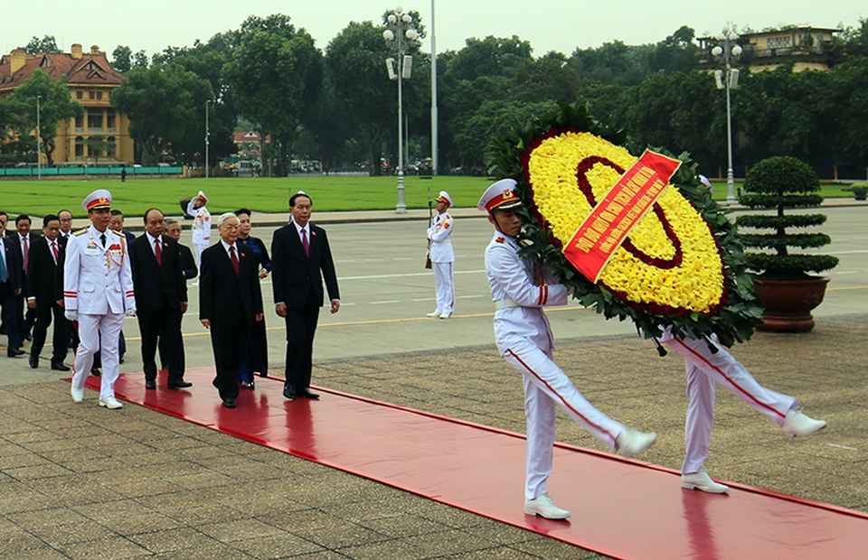 Lãnh đạo Đảng, Nhà nước vào Lăng viếng Chủ tịch Hồ Chí Minh - 2 Lãnh đạo Đảng, Nhà nước vào Lăng viếng Chủ tịch Hồ Chí Minh - 2