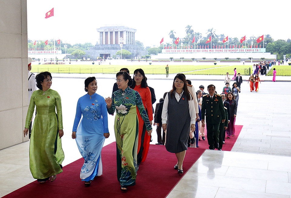 Lãnh đạo Đảng, Nhà nước vào Lăng viếng Chủ tịch Hồ Chí Minh - 9 Lãnh đạo Đảng, Nhà nước vào Lăng viếng Chủ tịch Hồ Chí Minh - 9