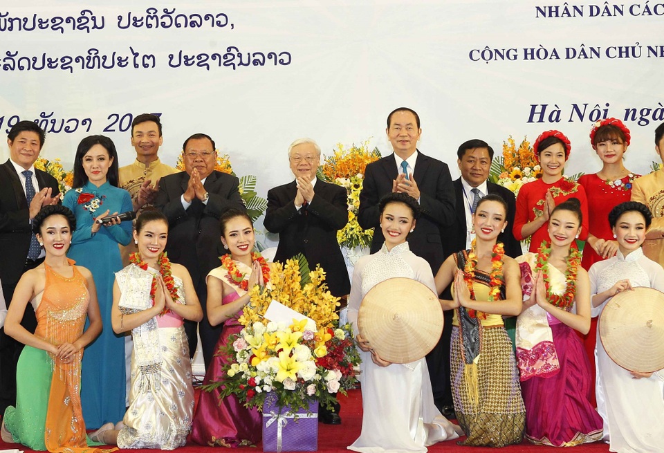 Gìn giữ, phát huy mối quan hệ hiếm có Việt Nam - Lào mãi mãi vững bền - 1 Gìn giữ, phát huy mối quan hệ hiếm có Việt Nam - Lào mãi mãi vững bền - 1