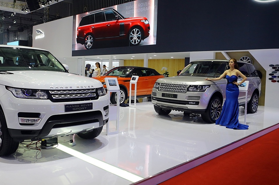 Khai mạc triển lãm Vietnam International Motor Show 2017 - 3 Sau khi đột ngột từ chối triển lãm VIMS 2016, năm nay toàn cả hai thương hiệu Land Rover và Jaguar đều có mặt tại VIMS 2017.