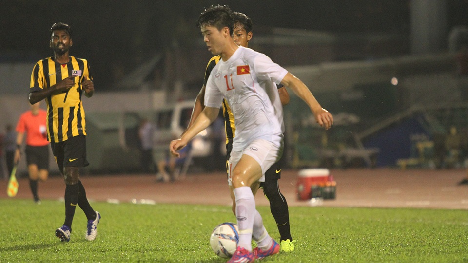 Công Phượng lập siêu phẩm, U23 Việt Nam thắng đậm U23 Malaysia - 3
Đỗ Duy Mạnh thi đấu khá miệt mài ở khu vực giữa sân