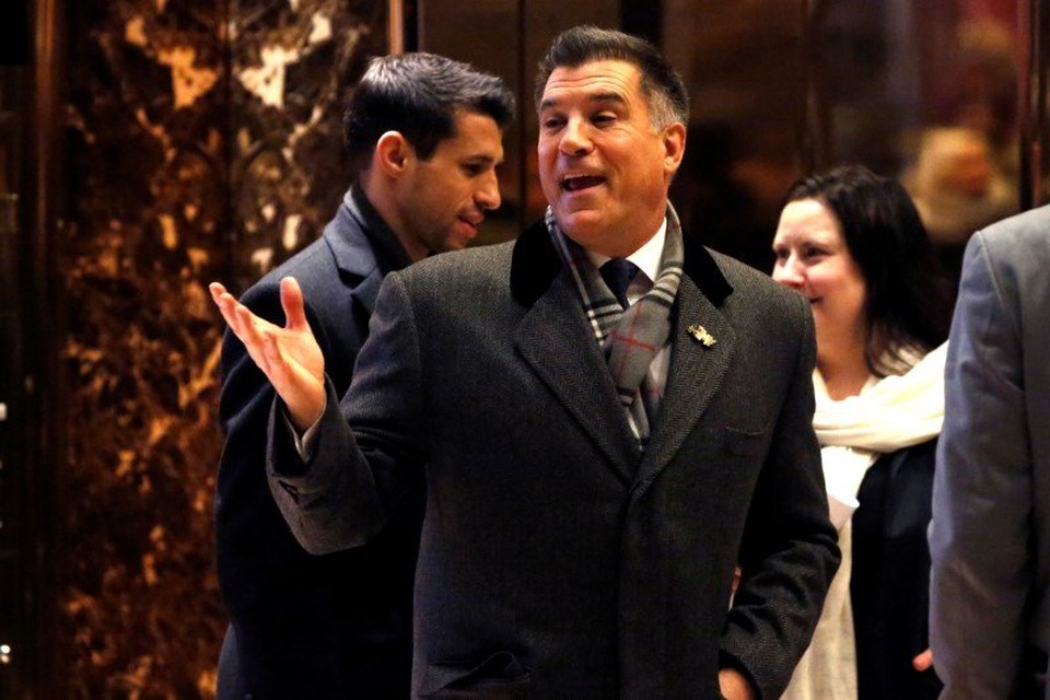 Ứng viên bộ trưởng Lục quân của ông Trump bất ngờ xin rút lui - 1
Tỷ phú Vincent Viola (Ảnh: Reuters)