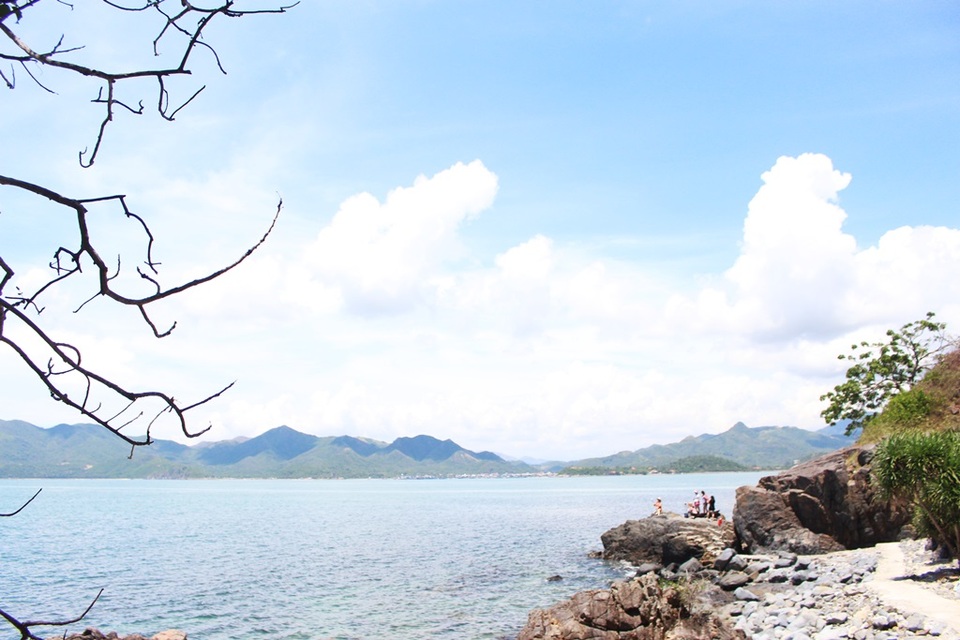 Nha Trang: Ngỡ ngàng vẻ đẹp đầm Nha Phu mùa hè qua góc nhìn mới - 3 Mùa hè trên đầm Nha Phu