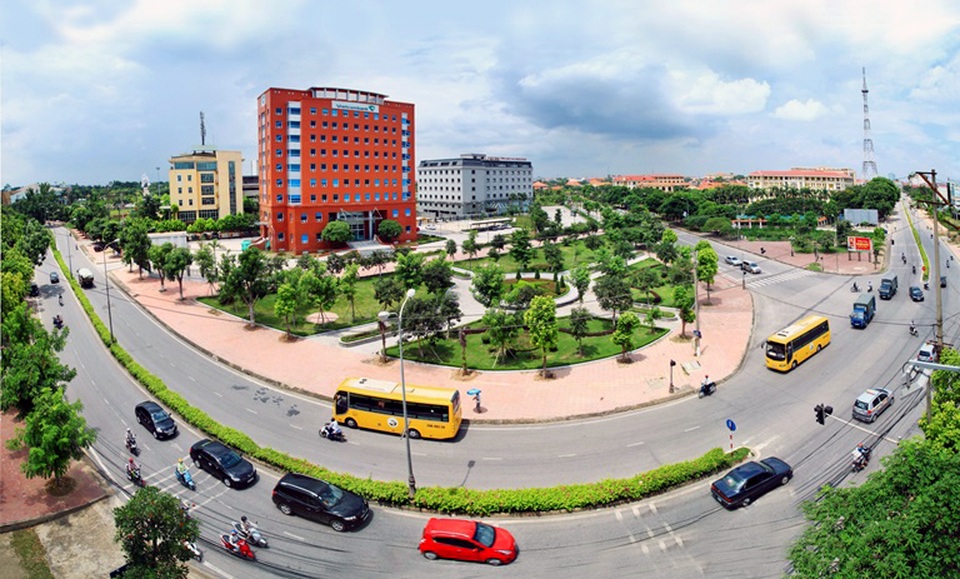 Vĩnh Phúc phát triển kinh tế với bài học “lấy dân làm gốc” - 1 Diện mạo thành phố Vĩnh Yên ngày nay. (Ảnh: Cổng thông tin điện tử Vĩnh Phúc)