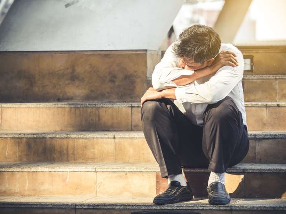 Tê tay chân - Coi chừng thiếu vitamin B12 - 3