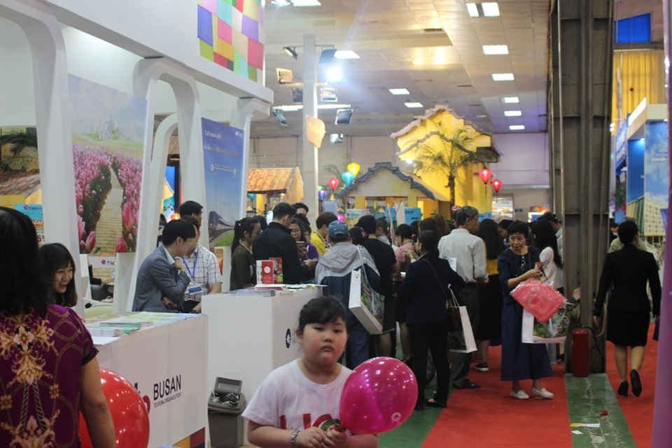 Hàng nghìn tour khuyến mãi đã “hết veo” tại Hội chợ VITM 2017 - 2 Hầu hết các công ty du lịch đều có doanh thu rất tốt.