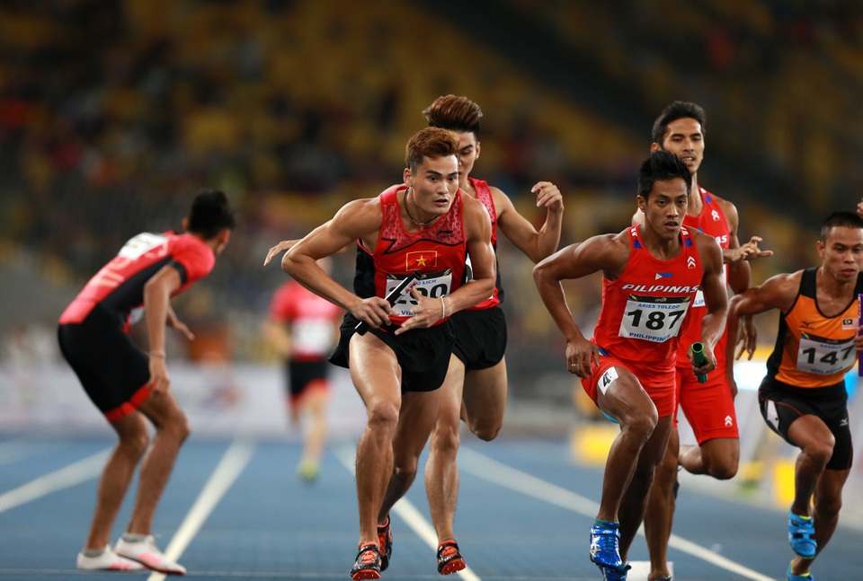 Nhật ký SEA Games ngày 26/8: Ánh Viên hoàn tất 8 HCV, bóng bàn giành HCV lịch sử - 2
Đội tuyển điền kinh Việt Nam có thêm HCB ở nội dung 4x400m nam