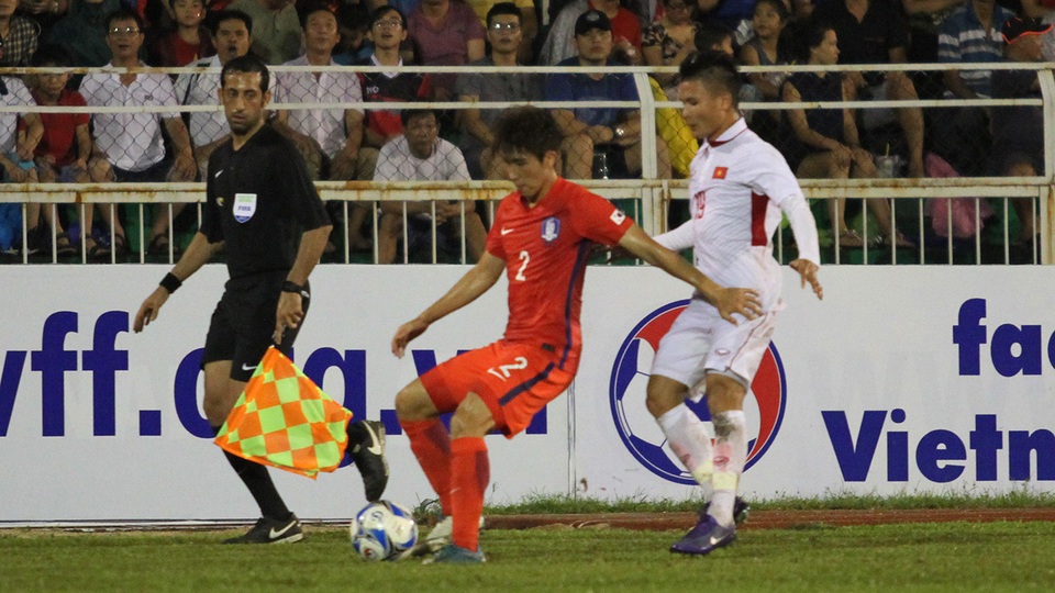 Công Phượng lập siêu phẩm, U22 Việt Nam vẫn thua Hàn Quốc - 4
U22 Hàn Quốc chơi chậm rãi ở hiệp 2 để bảo toàn lợi thế