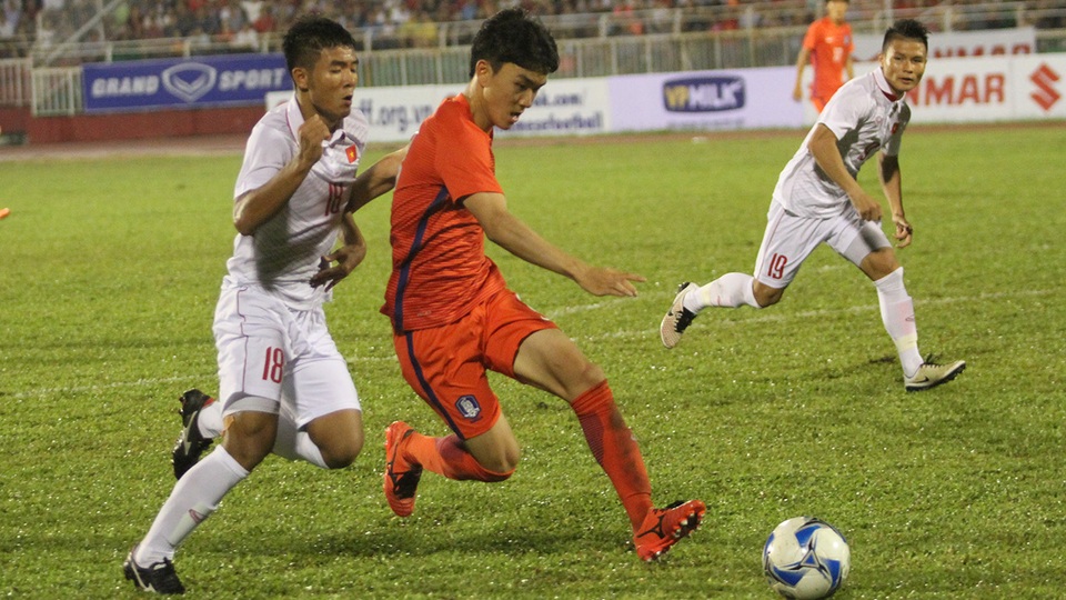 Vòng loại U23 châu Á: Bước đệm cho U22 Việt Nam trước SEA Games 29 - 2 Hà Đức Chinh (18) là tác giả của bàn thắng đầu tiên cho U22 Việt Nam tại giải (ảnh: Trọng Vũ)