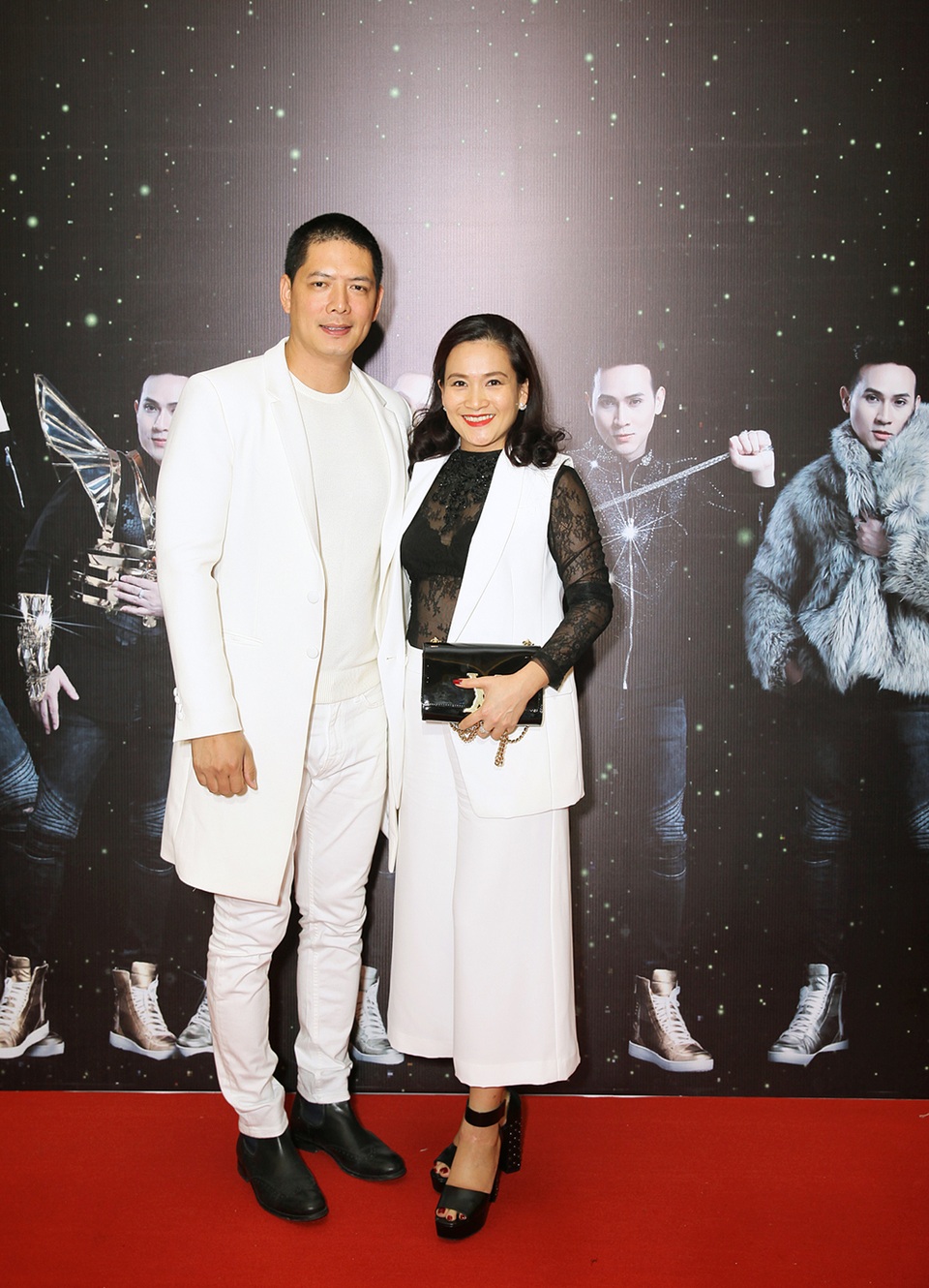 Phi Thanh Vân lộ diện 3 vòng to bất thường sau khi “nâng cấp” - 9 Đến chia vui cùng Nguyên Vũ còn có vợ chồng Bình Minh - Anh Thơ, cả hai chọn trang phục tông xuyệt tông sang trọng và ấn tượng.
