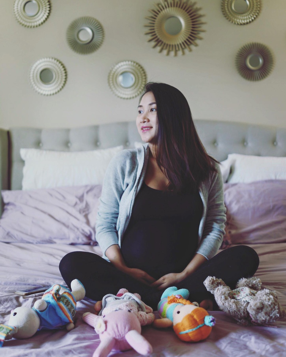 Vợ ca sĩ Lam Trường đã sinh con gái tại Mỹ - 2 Lam Trường ghi lại khoảng khắc khỏe mạnh và hạnh phúc của vợ khi cô đang ở tháng cuối thai kỳ
