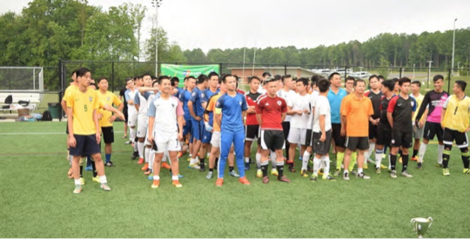 Sôi động chuỗi sự kiện “Vòng tay nước Mỹ 2017” của Hội SV Việt tại Hoa Kỳ - 2
Giải Bóng Đá TNSV VN toàn nước Mỹ diễn ra sáng 19/8.