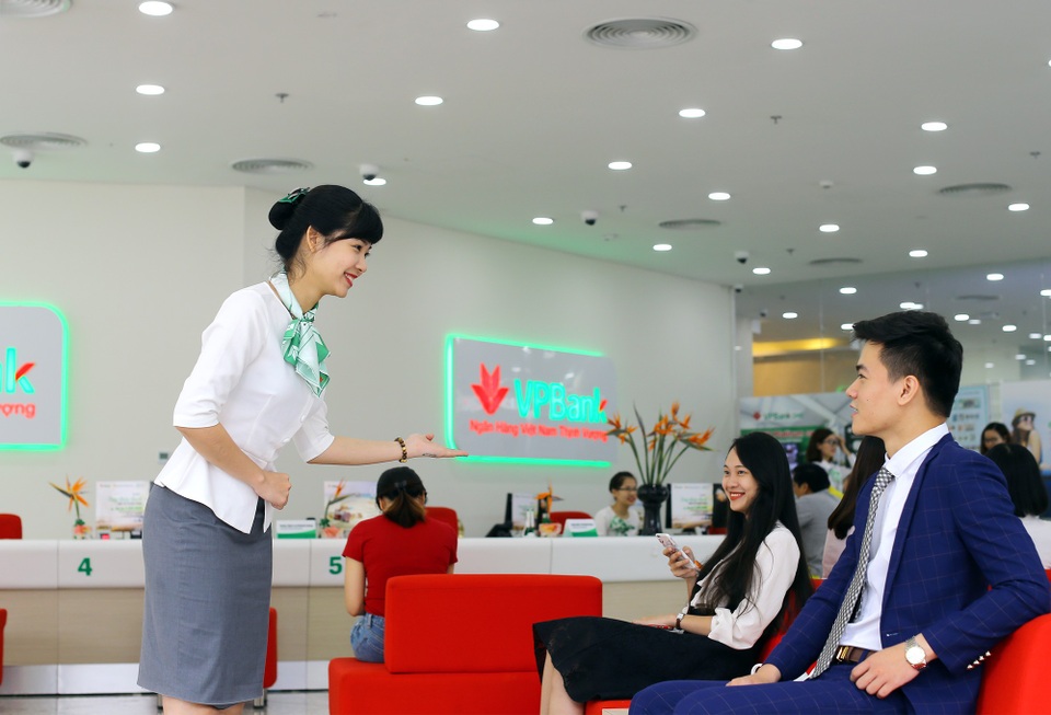 Trên thực tế, nhiều gia đình trẻ còn ngại ngần về việc vay ngân hàng để mua nhà. Nhưng nếu chờ tích lũy đủ tiền, chưa biết đến khi nào chúng ta mới có cơ hội sở hữu một căn nhà để an cư lạc nghiệp.