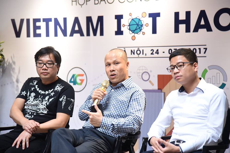 
 Những nhà tổ chức “Vietnam IoT Hackathon 2017” cam kết đồng hành và cùng xây dựng các sản phẩm vào chung kết trong vòng một năm
