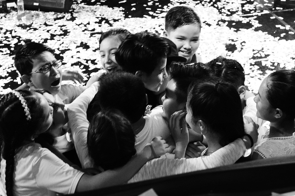 “Đây sẽ là một đêm đáng nhớ trong tuổi thanh xuân của Tường và Tường sẽ mang theo đến khi già đi”, Vũ Cát Tường không kiềm được cảm xúc, bật khóc và mong khán giả sẽ luôn ở bên cạnh cô trên chặng đường sắp tới.