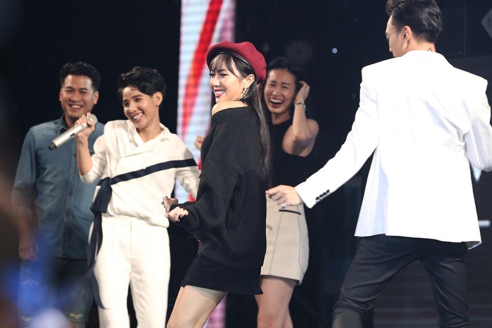 Đêm diễn của Vũ Cát Tường đã diễn ra với sự tham dự của gia đình và đông đảo khách mời là những nghệ sĩ, bạn bè thân thiết của nữ ca sĩ như: người mẫu Thanh Trúc, Soobin Hoàng Sơn, Nhan Phúc Vinh, Diệu Nhi, Phillip Nguyễn..., các học trò Giọng hát Việt nhí bên cạnh hơn 3.000 khán giả.