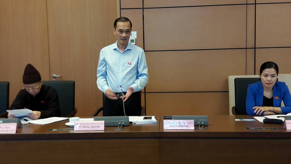 Chủ tịch Quốc hội không đồng ý cho TPHCM tăng các loại thuế - 2 Chủ nhiệm UB Kinh tế vũ Hồng Thanh phát biểu tại phiên thảo luận