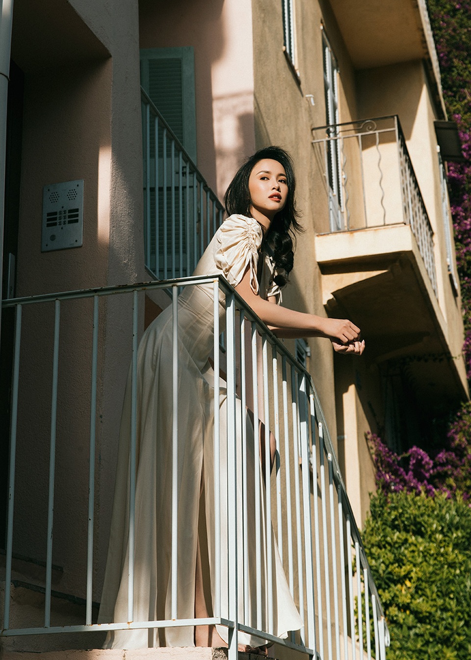 Vũ Ngọc Anh: “Chia tay không nằm khóc, cứ lên máy bay đi du lịch thôi” - 18