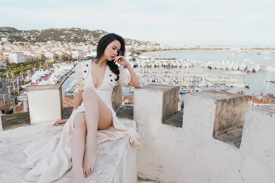 Vũ Ngọc Anh: “Chia tay không nằm khóc, cứ lên máy bay đi du lịch thôi” - 16