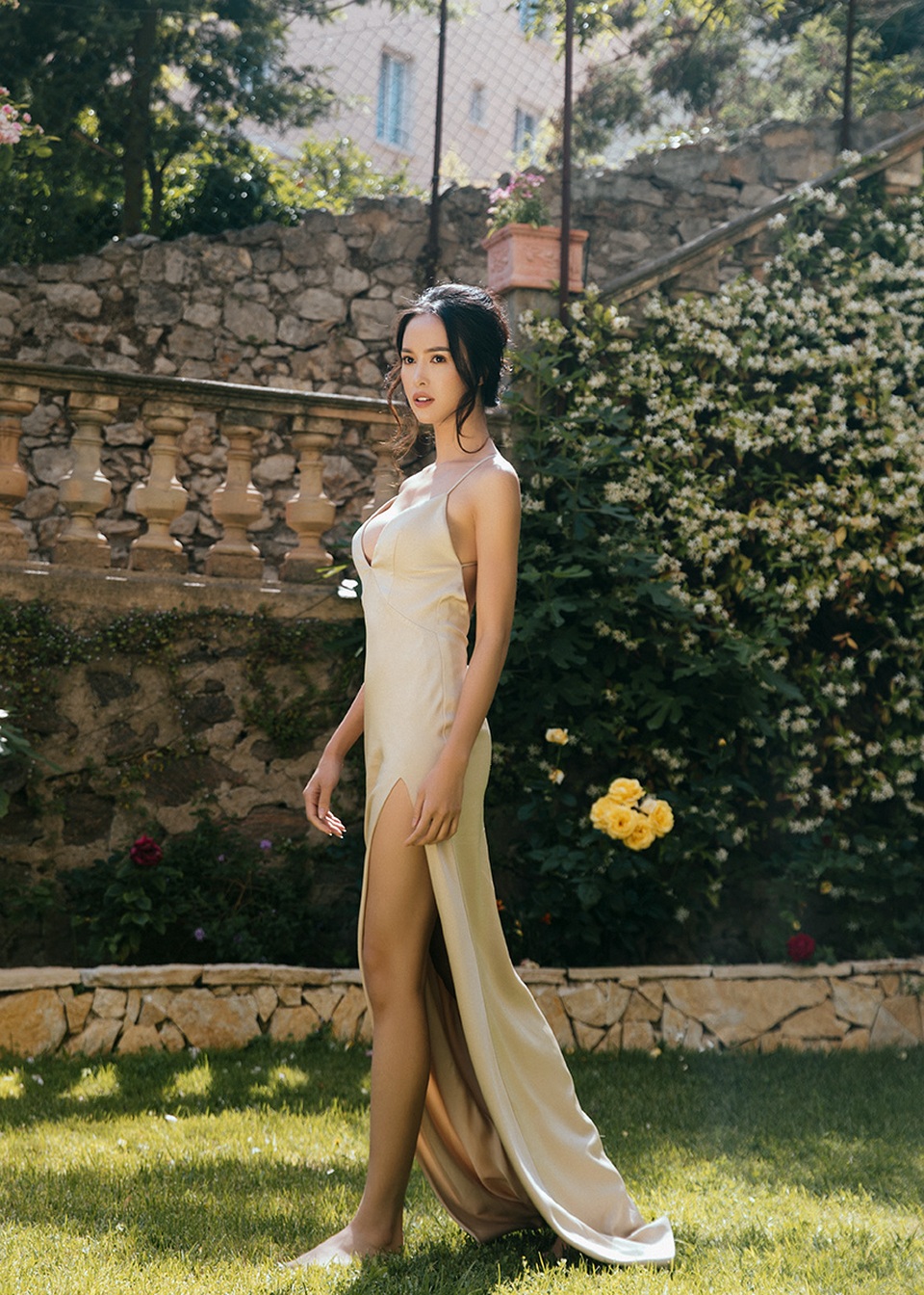 Vũ Ngọc Anh: “Chia tay không nằm khóc, cứ lên máy bay đi du lịch thôi” - 6