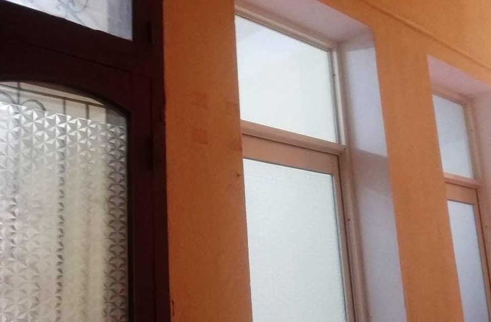 Vụ thăng tiến thần tốc: “Chỉ thần tiên mới làm được...” - 2
Tấm biển ghi chức danh phòng bà Quỳnh Anh đã được tháo xuống một cách khó hiểu