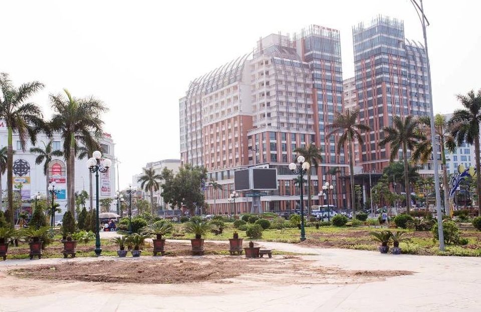 Vườn hoa giờ trong mắt người dân nơi đây khá.., xa lạ