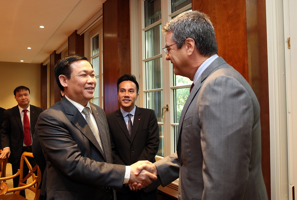 Thúc đẩy sự ủng hộ của WTO với tiến trình hội nhập của Việt Nam - 1 Phó Thủ tướng Vương Đình Huệ và Tổng Giám đốc WTO Roberto Azevedo