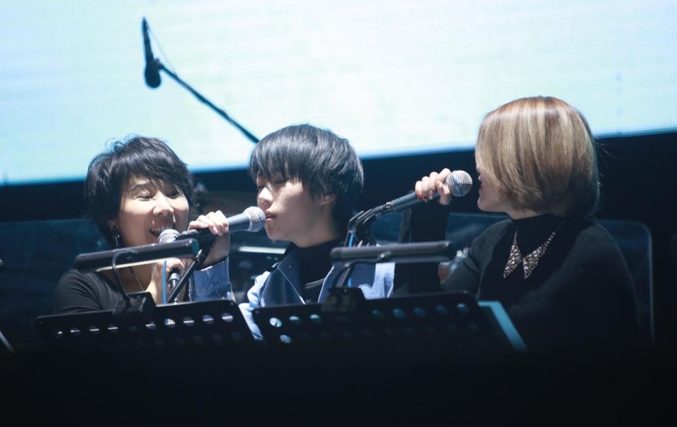 Tạ Đình Phong vắng mặt trong show diễn trở lại của Vương Phi - 13
Cô con gái lớn, Dou Dou, của Vương Phi cũng góp giọng trong chương trình của mẹ. Cô đã từ bỏ sự nghiệp học hành để theo nghiệp giải trí giống mẹ từ năm 2015 đến nay. 