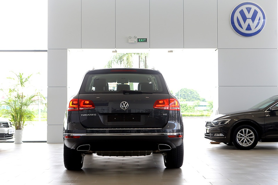Giảm giá hàng trăm triệu đồng - Volkswagen Touareg tăng độ hấp dẫn - 5 Giảm giá hàng trăm triệu đồng - Volkswagen Touareg tăng độ hấp dẫn - 5