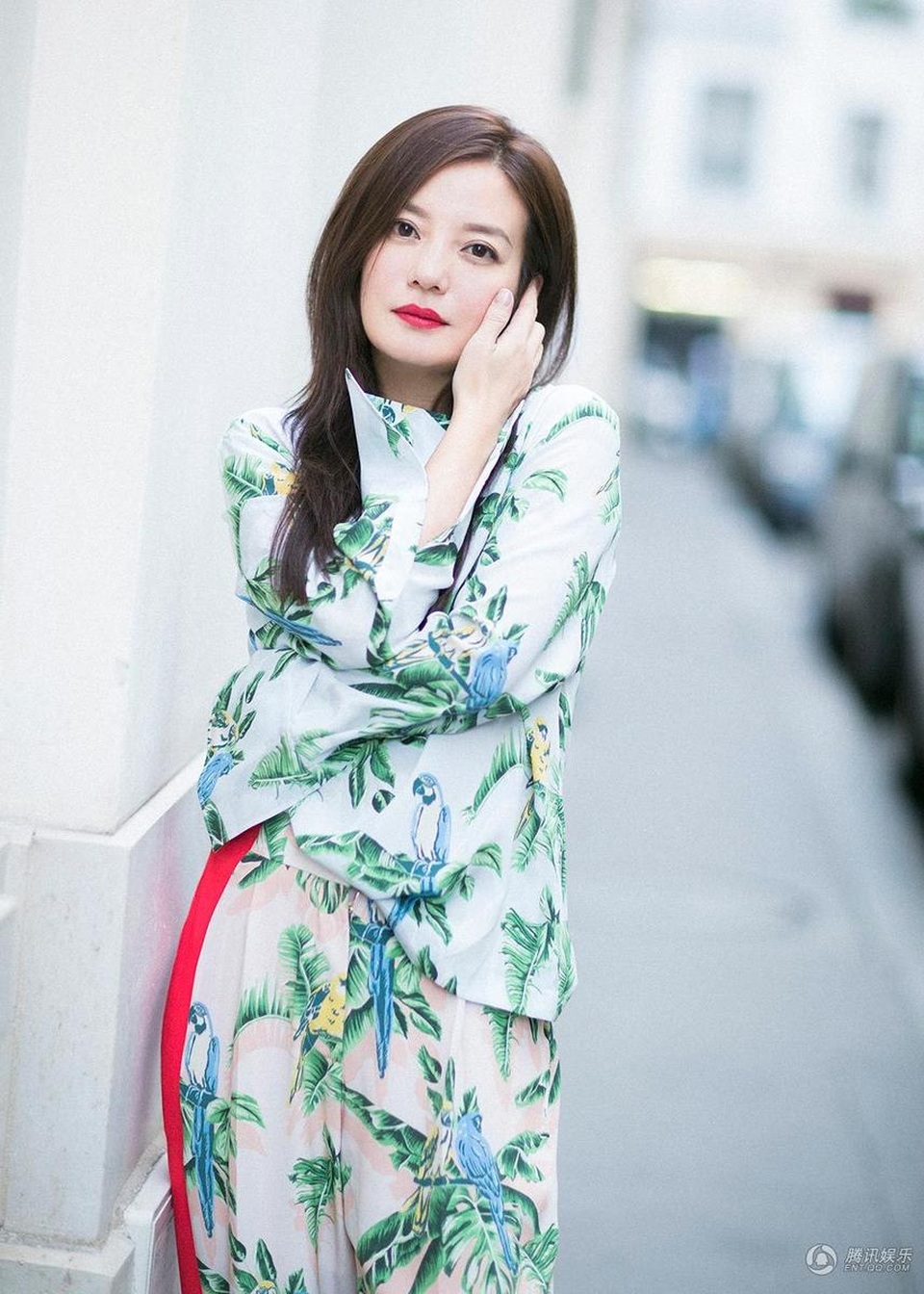 "Én nhỏ" Triệu Vy trẻ đẹp ngỡ ngàng - 7
Triệu Vy hiện đã có một cô con gái với một doanh nhân người Singapore. Gia đình cô sống chủ yếu tại Singapore trong khi cô vẫn làm việc tại Trung Quốc. Người đẹp tự hào vì có một mái ấm hạnh phúc và yên ả.