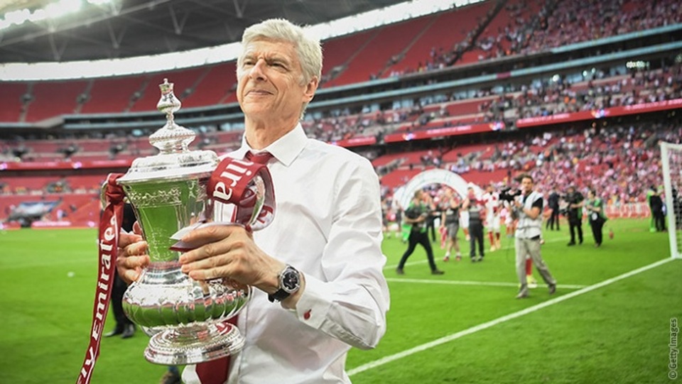 Arsene Wenger nhất quyết không rời Arsenal: Tình yêu mù quáng? - 1 HLV Wenger càng có lý do ở lại Arsenal sau khi giành chức vô địch FA Cup