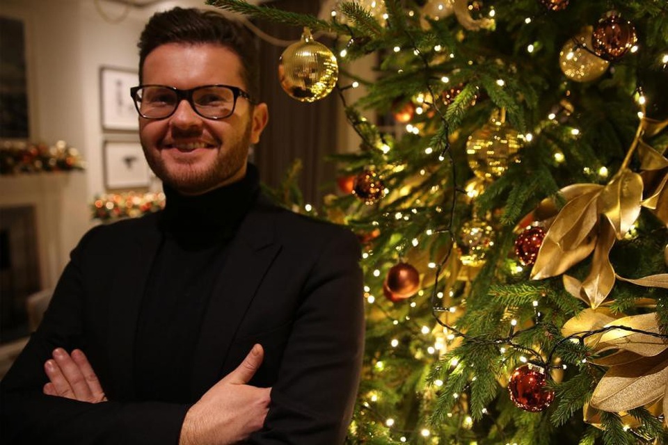 Giới nhà giàu “vung tiền” thuê trang trí cây thông Noel - 3