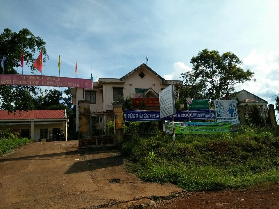 
UBND xã Quảng Tâm nơi ông Quang làm việc
