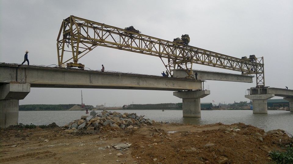 Nhiều công trình xây dựng cầu của Ban Quản lý Dự án 6 thuộc Bộ GTVT chi vượt thực tế (ảnh minh hoạ)