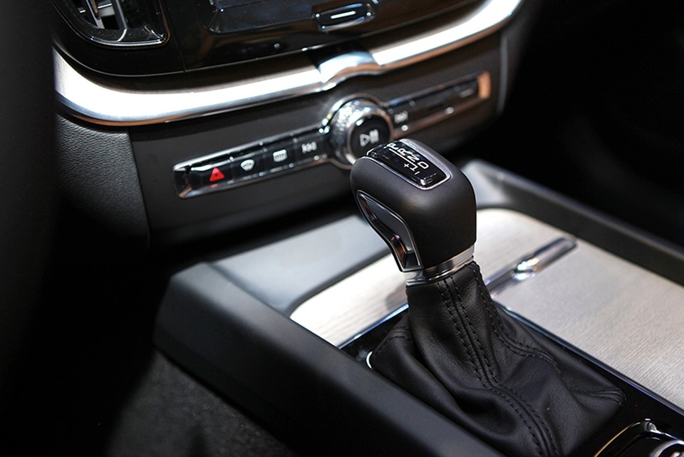 Volvo XC60 thế hệ mới có giá từ 2,45 tỉ đồng - 7 Volvo XC60 thế hệ mới có giá từ 2,45 tỉ đồng - 7