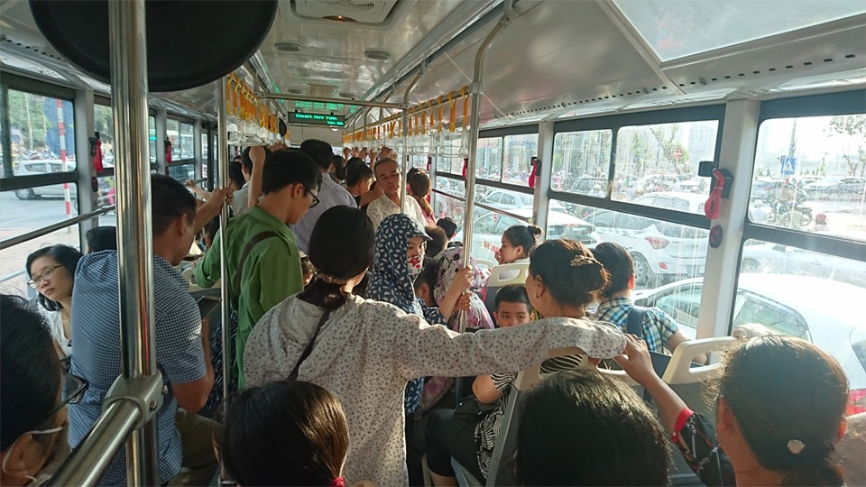 Buýt nhanh BRT chỉ chở vài hành khách khi chạy trên đường? - 6 Buýt nhanh BRT chỉ chở vài hành khách khi chạy trên đường? - 6