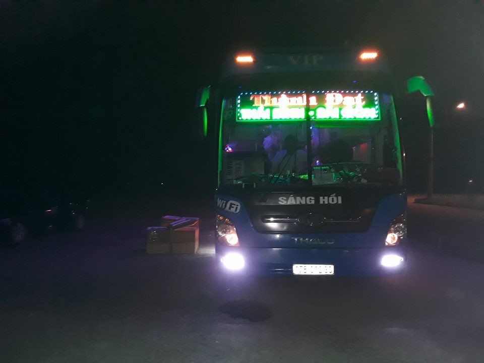 Bắt giữ xe khách chở hơn 1 tấn thực phẩm không rõ nguồn gốc - 2 Bắt giữ xe khách chở hơn 1 tấn thực phẩm không rõ nguồn gốc - 2