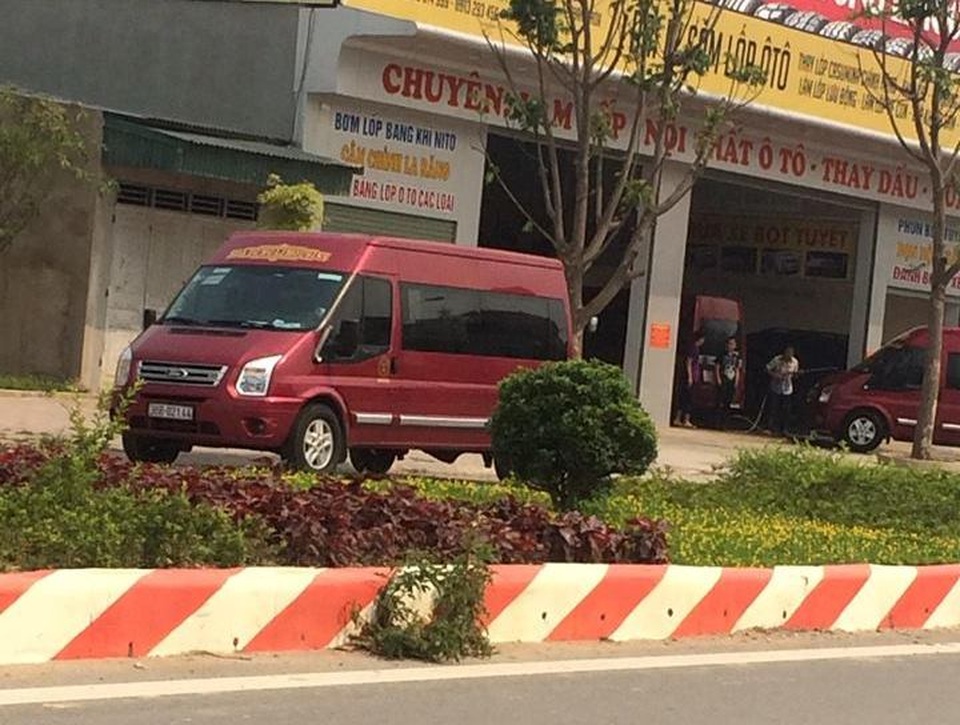 Xe khách “trá hình” hoạt động rầm rộ ở Thanh Hóa - 1 Xe khách “trá hình” hoạt động rầm rộ ở Thanh Hóa - 1