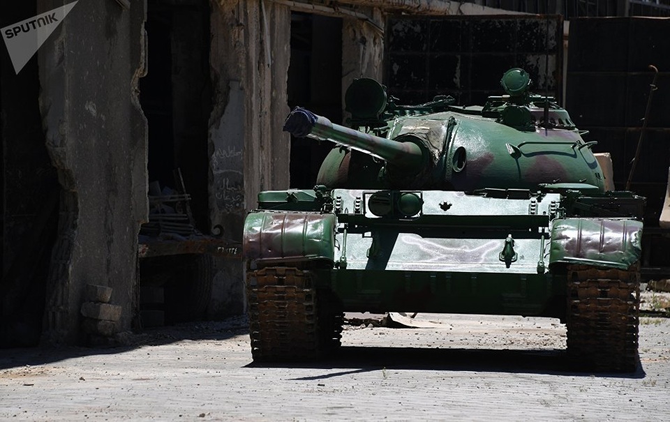 Cận cảnh nơi “hồi sinh” xe tăng cho các trận chiến ở Syria - 6 Một xe tăng chiến đấu T-55 sau khi được tu sửa.