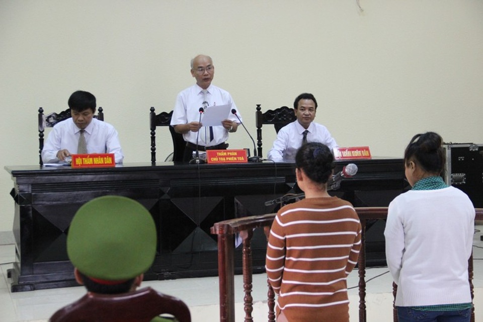 Thẩm phán Võ Ngọc Mậu tuyên bố đưa vụ án ra xét xử