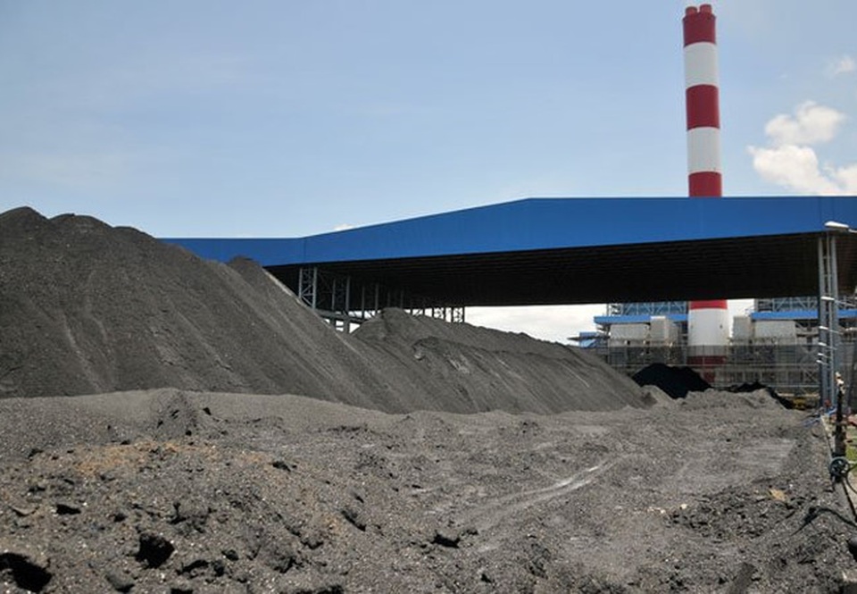 Cần ưu đãi xuất khẩu để xử lý 2,1 triệu tấn xỉ than từ thép lò cao - 1 Xỉ than lò cao của ngành thép cần được xử lý, xuất khẩu.