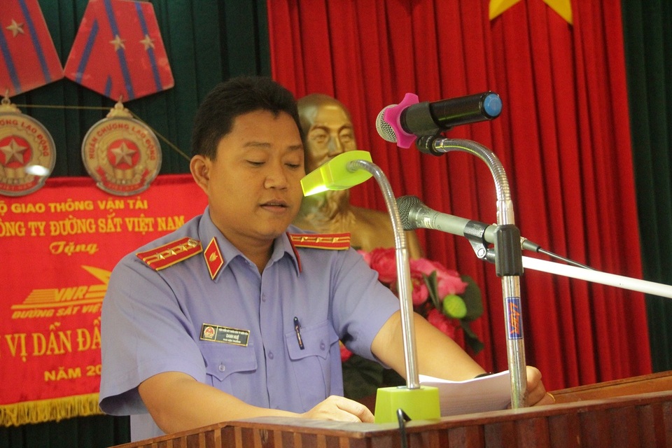 Hơn 1 năm sau ngày minh oan mới được… xin lỗi - 2 Ông Danh Huệ, Phó Viện trưởng Viện KSND TP Biên Hoà trực tiếp đứng ra xin lỗi ông Tuý.