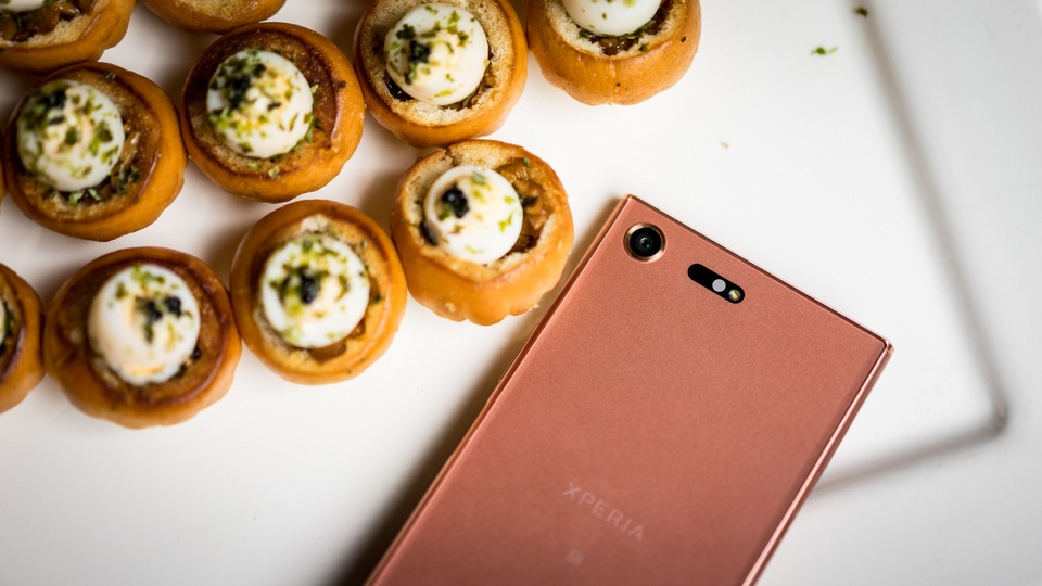5 lý do khiến siêu phẩm Xperia XZ Premium được săn đón nhất 2017 - 3
Xperia XZ Premium mang đến trải nghiệm giải trí đỉnh cao cho người dùng. Ảnh: Bành Tuấn An.