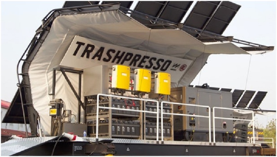 Nhà máy tái chế di động biến rác thành đá lát - 1
Trashpresso là một trung tâm tái chế bán linh hoạt, có thể biến phế thải nhựa và vải thành gạch ngói.
