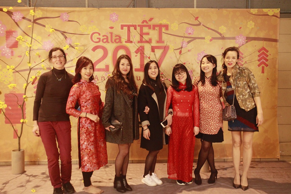 Gala Tết 2017 của DHS Việt tại Toulouse: Xuân rực rỡ, Tết ngập tràn - 14 Gala Tết 2017 của DHS Việt tại Toulouse: Xuân rực rỡ, Tết ngập tràn - 14