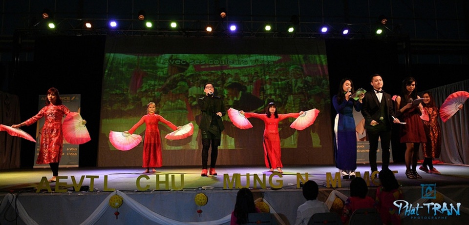 Gala Tết 2017 của DHS Việt tại Toulouse: Xuân rực rỡ, Tết ngập tràn - 28 Gala Tết 2017 của DHS Việt tại Toulouse: Xuân rực rỡ, Tết ngập tràn - 28